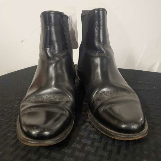 Black Leather Boots 5 1/2