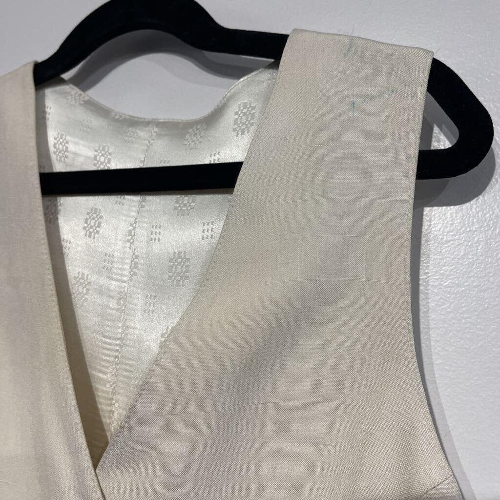 Carl Meyers off White Vest