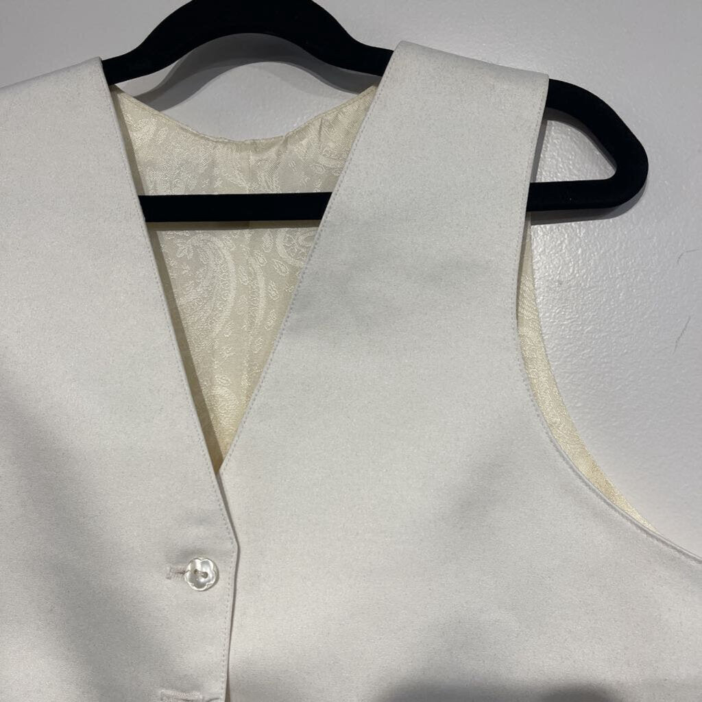 Consignment White Satin Vest