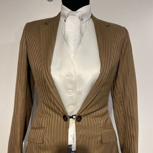 DeRegnaucourt Tan Suit