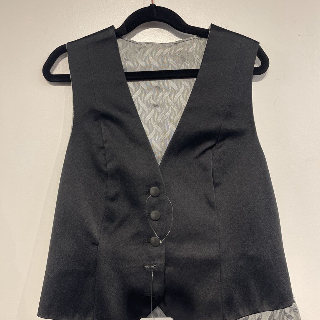 black and silver vest