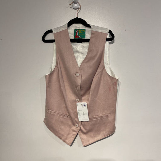 pink vest