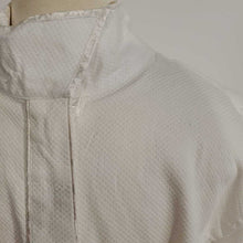 Stable Cloth White w/Satin 4