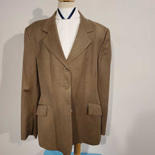 Load image into Gallery viewer, RJ Classics Taupe Hunt Coat 14R (small hole in back)
