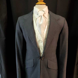 Le Cheval Grey suit coat